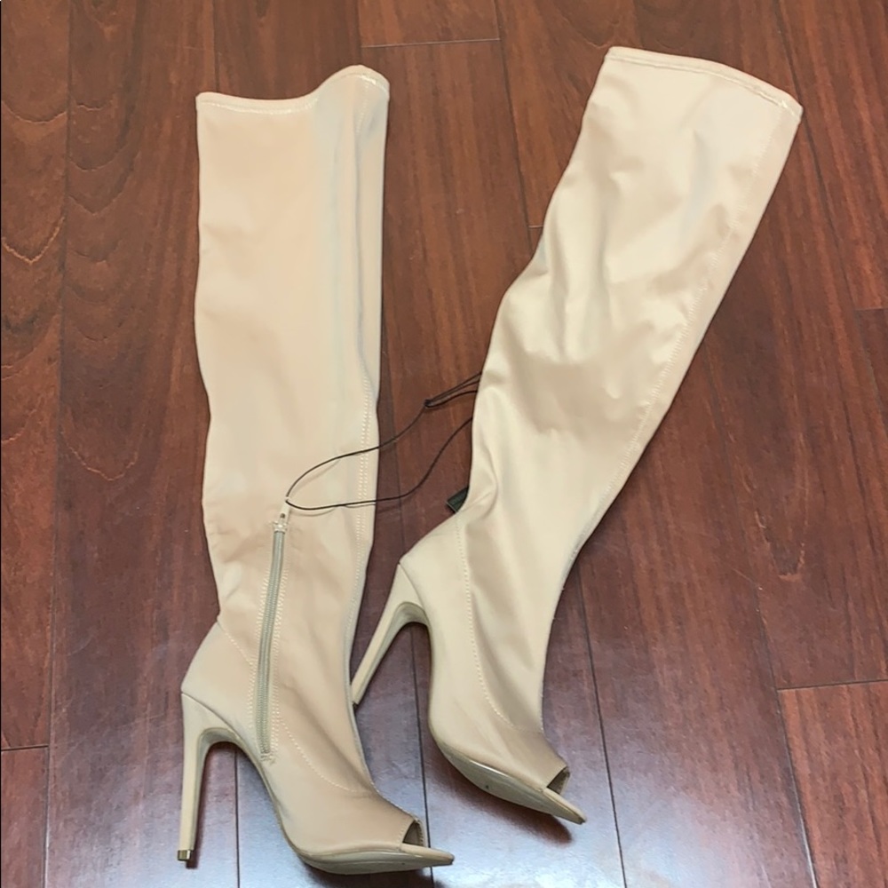 Brand new knee high stilettos from Forever 21🔥🔥